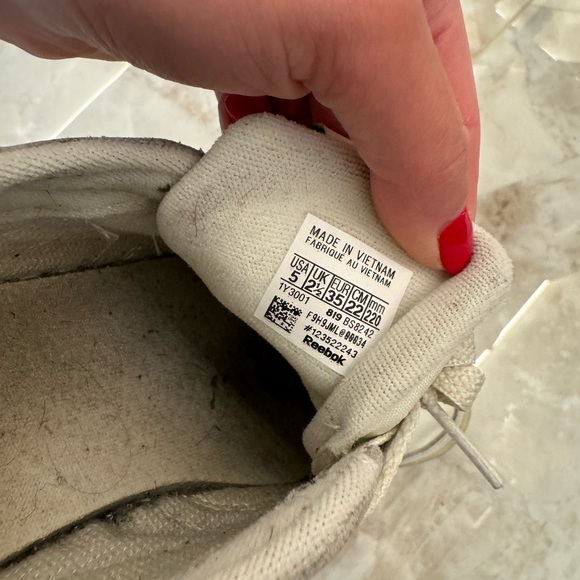 Reebok classic off white sneakers - Picture 4 of 7